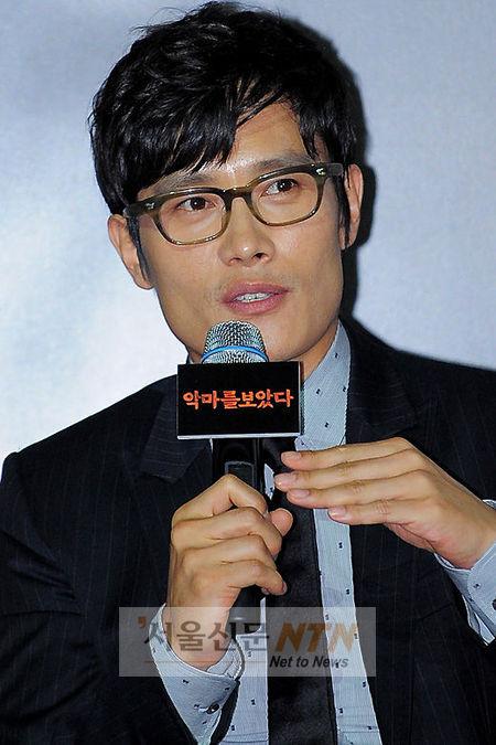 [NTN포토] 이병헌 ‘지적인 뿔테안경’