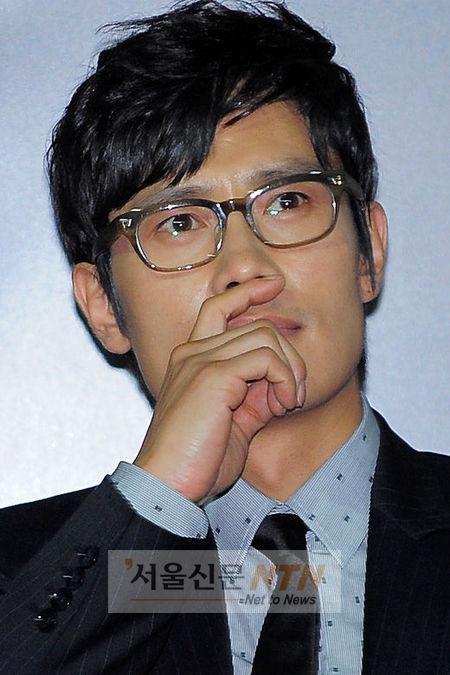 [NTN포토] 이병헌, 심각한 표정 지으며