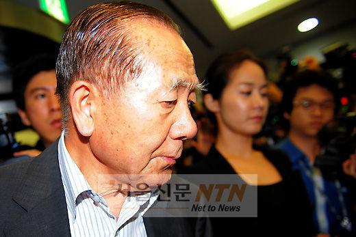 [NTN포토] 김동호 PIFF 집행위원장 ‘안타까운 심정’