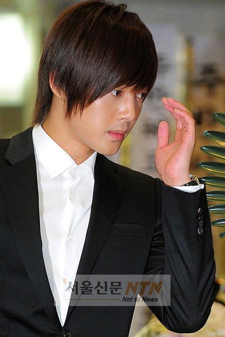 [NTN포토] SS501 김현중 ‘부디 편히 쉬세요’
