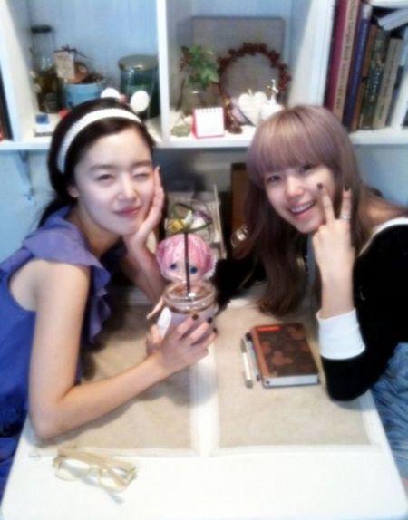 시크릿 전효성-한선화, 민낯 공개…“이목구비 뚜렷”