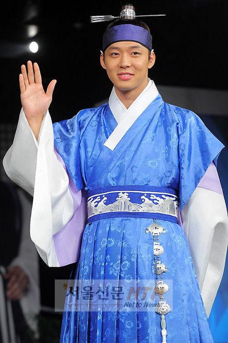 믹키유천 “‘성균관스캔들’ 정극 연기, 압박감 컸다”
