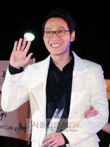‘품절남’ 이휘재, 8세연하 플로리스트와 12월 결혼