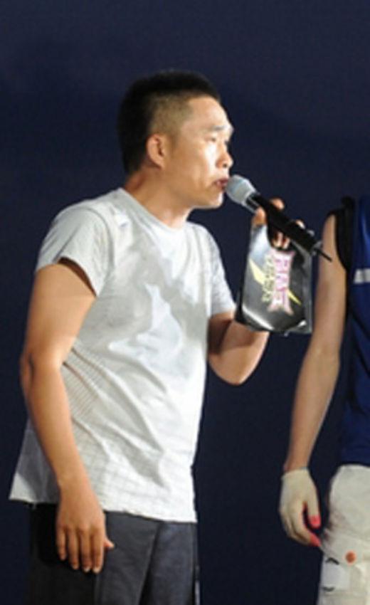이창명, 이혼 보도 반박 “소송 맞지만 현재 잘 산다”