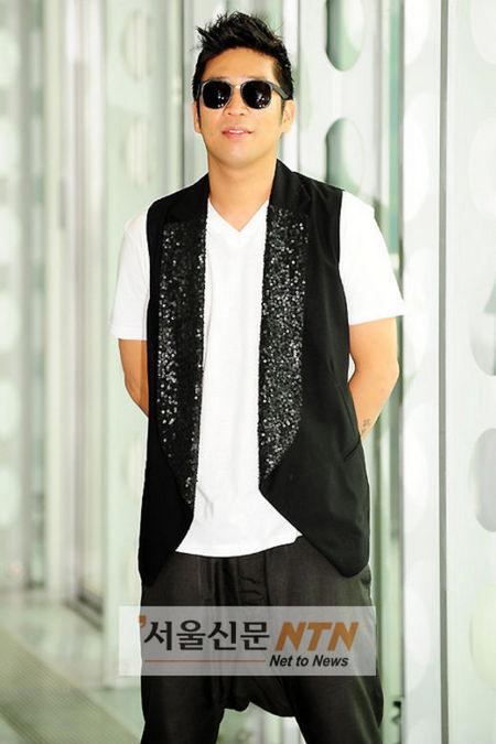 ‘병역기피 의혹’ MC몽, ‘꿀단지’ 하차…“1박2일은?”