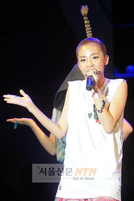 [NTN포토] 2NE1 산다라박 ‘하늘을 찌르는 꽁지머리’