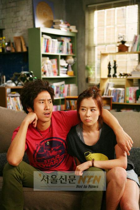 이선균·최강희, ‘쩨쩨커플’로 컴백…2년만의 ‘입맞춤’