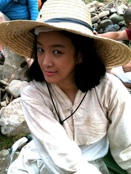 ‘차도녀’ 정려원, 순박한 시골처녀 됐다…“까만콩”