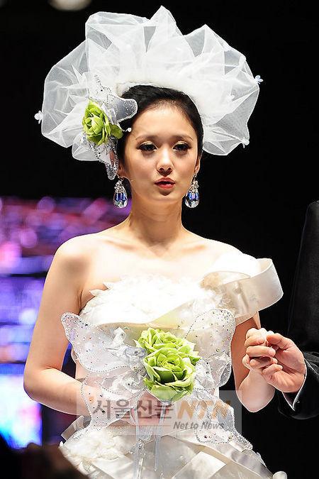 [NTN포토] 장나라, ‘웨딩드레스 잘 어울리죠?’