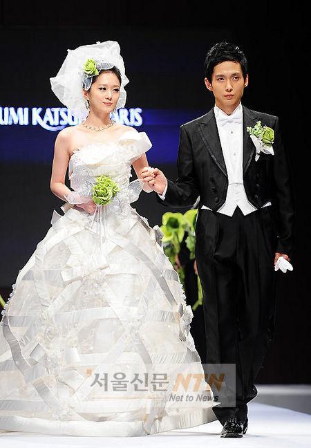 [NTN포토] 장나라·장성원, ‘설레이는 웨딩패션쇼 무대’