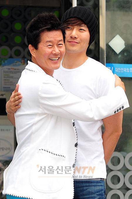 ‘아버지의 이름으로’…논란 휘말린 자식향한 부성애?