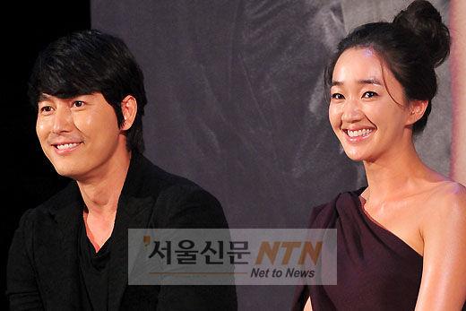 [NTN포토] 정우성·수애 ‘웃는 모습 닮았죠?