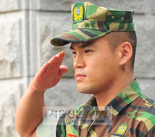 [NTN포토] 해병대 이정 ‘우수에 찬 눈빛’