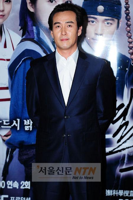 [NTN포토] 정호빈, ‘별순검의 믿음직한 수장’