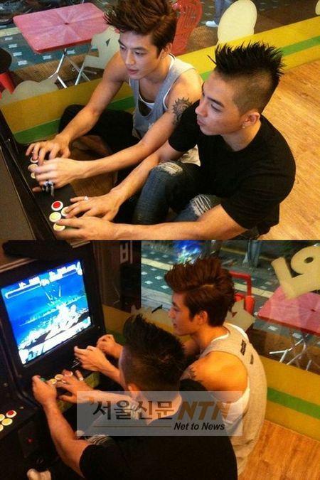 세븐-태양 오락실 인증샷…“예사롭지 않은 자세”