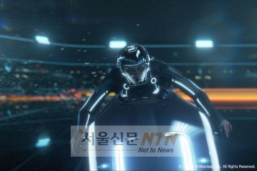 SF 바이블 ‘트론’, 3D 블록버스터로 12월 부활