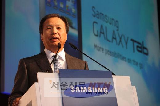 삼성 신종균 사장, “‘갤럭시 탭’ 확산시킨다”