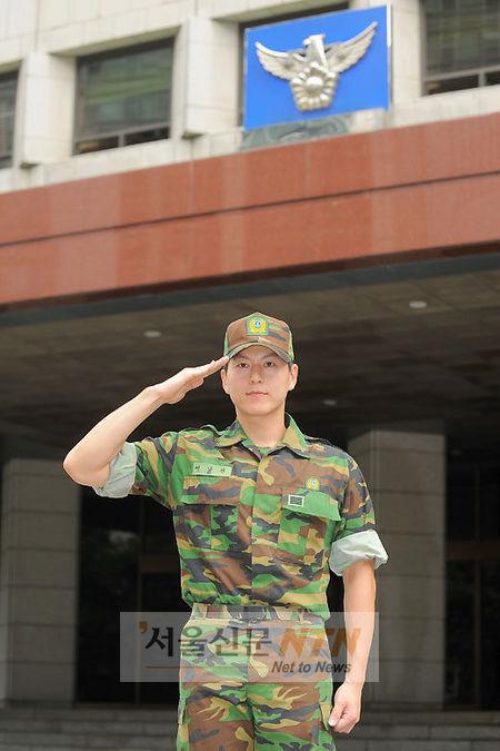 [NTN포토] 멋진 모습으로 군제대한 류수영