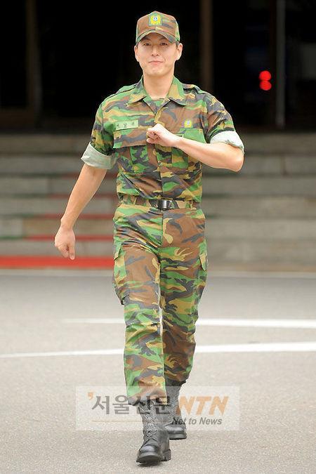 [NTN포토] 류수영 ‘사회인의 가벼운 발걸음’