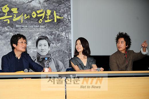 [NTN포토] 이선균 ‘문성근 선배님 질문은 저 쪽에서’