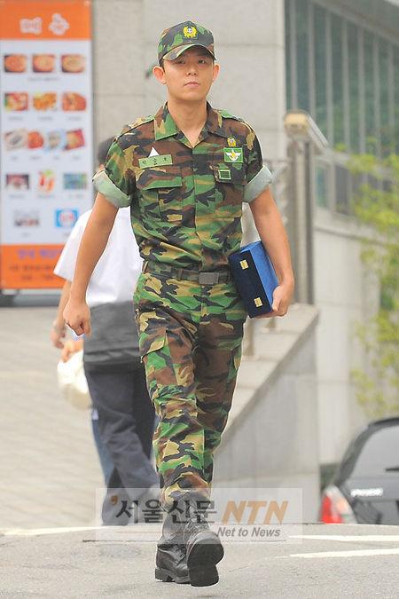 [NTN포토] 군제대한 토니안 ‘이제는 사회인!’