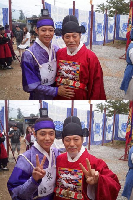 박유천-김갑수, 발랄부자 인증샷…“손은 어디에?”
