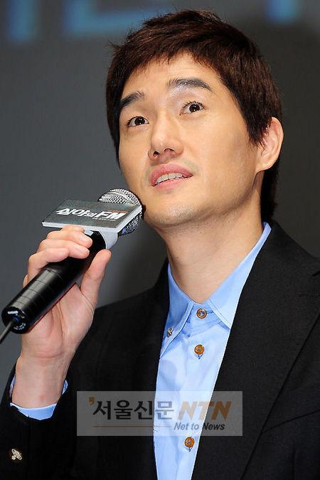 [NTN포토] 유지태 “삭발 처음으로 해봤어요”