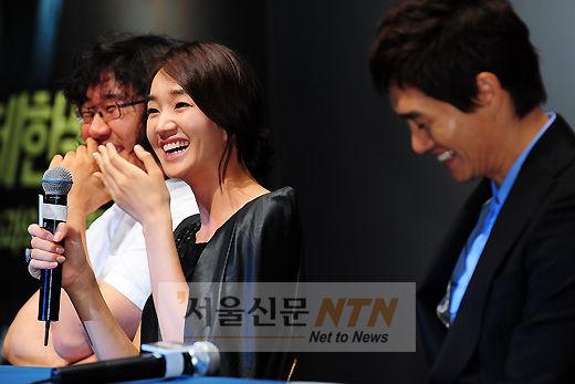 [NTN포토] 수애 “유지태, 너무 자상해”