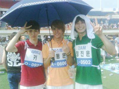 샤이니 키, ‘91라인’과 대박 토크후 ‘훈훈’ 인증샷 공개