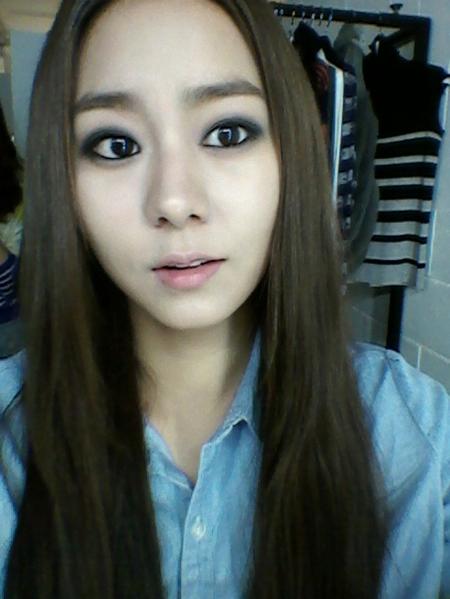 ‘확 달라진’ 유이, 다이어트 성공?…‘핼쑥한 스모키’