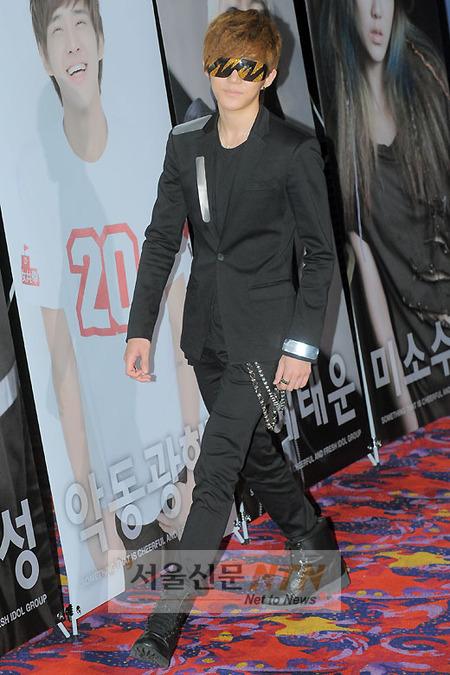 [NTN포토] 천지유성 ‘올블랙 카리스마 작렬!’