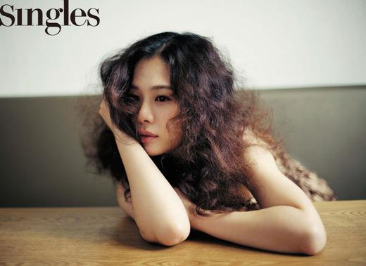 김현주, 상반신 노출 통해 선행 여배우…“유방암 예방”