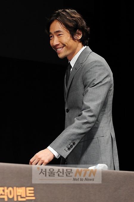 [NTN포토] 류승범 ‘쿨한 미소’