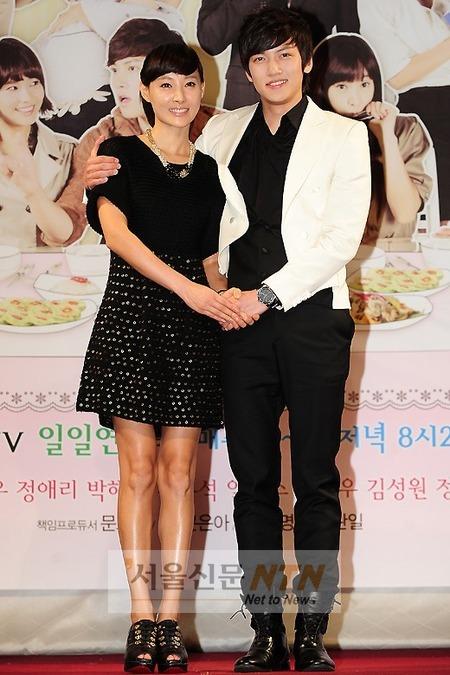 [NTN포토] 도지원·지창욱 ‘미국에서 온 어머니와 아들’