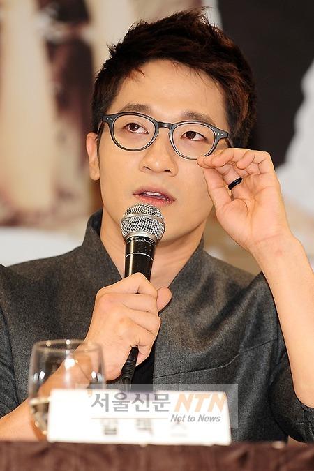 [NTN포토] 알렉스 “명문대 출신 찌질남 기대하세요”