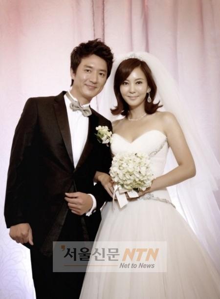 ‘역전의 여왕’김남주-정준호, 로맨틱한 웨딩스타일 눈길~