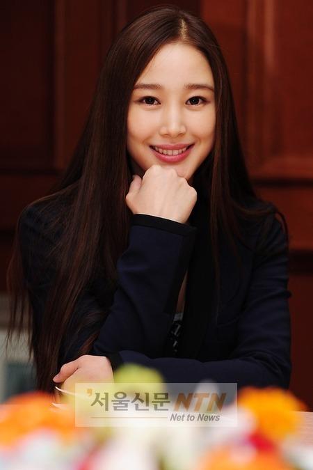 이사강 감독 “여배우보다 예쁜? 과찬이세요” (인터뷰①)