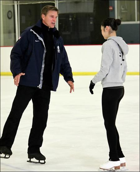 김연아, 새코치에 ‘미셀콴 형부’ 피터 오피가드 선임