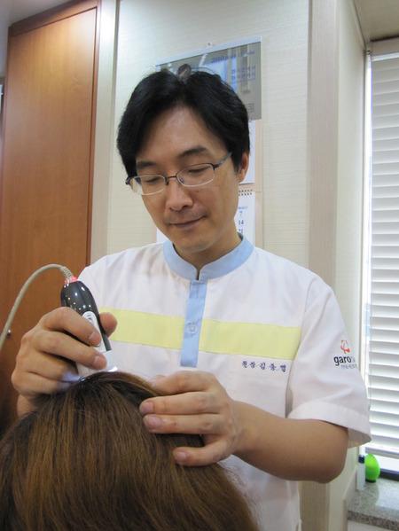 ‘가을 탈모’ 자연스러운 현상…관리만 잘 해도 OK!