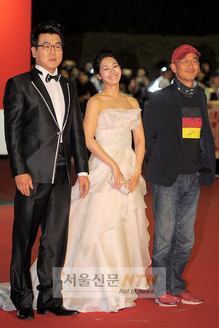 [NTN포토] 윤제문·선우선·이준익 ‘PIFF 개막식에 참석’