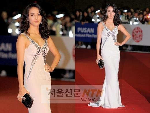 한혜진, 파격노출 드레스 ‘눈부신 실버여신’