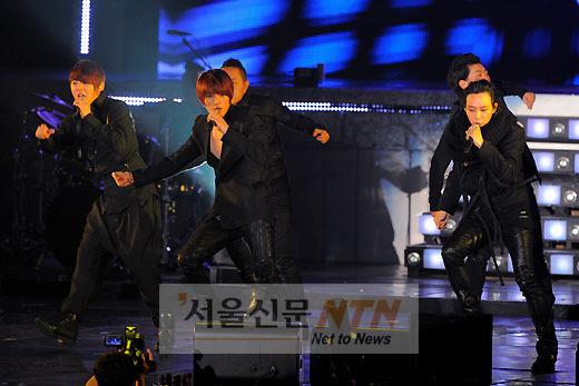 ‘왕의 귀환’ 동방3인 JYJ “무대와 팬들 그리웠다”