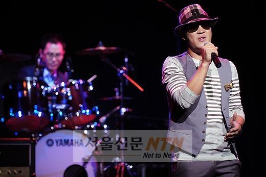 [NTN포토] 리치 ‘’그녈지켜주세요’ 열창’