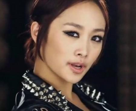 카라 니콜, 깐콜 컴백…이마 훤히 드러낸 파격변신