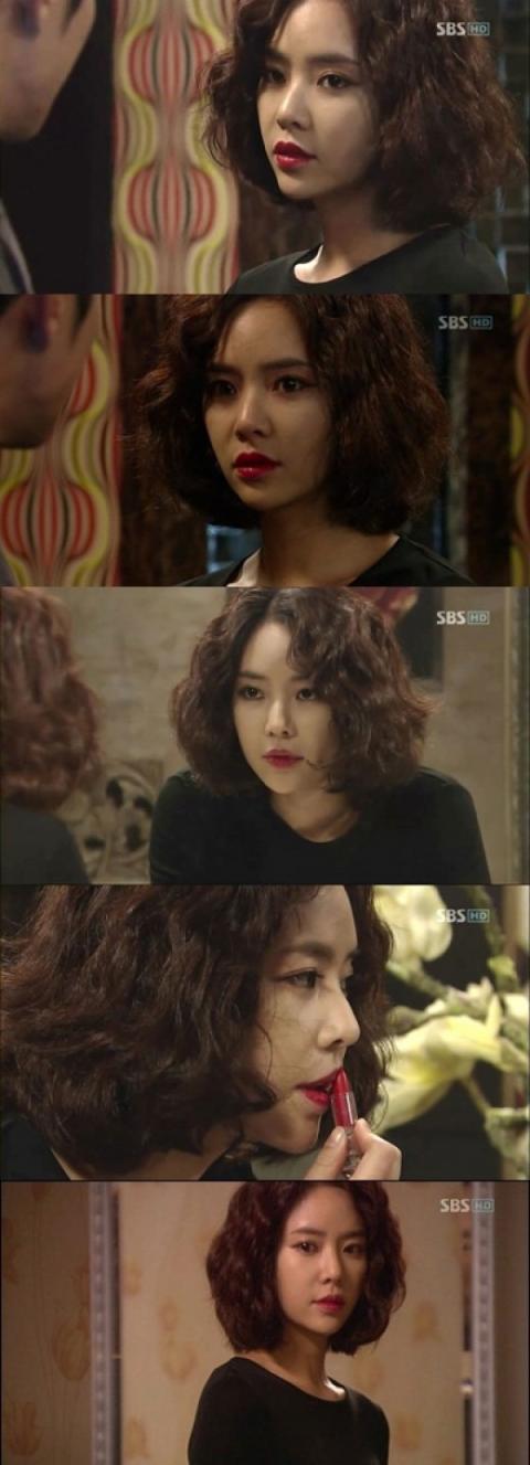 황정음 아찔한 빨간입술…팜므파탈 변신