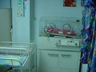 신생아 담보로 잡은 병원 “병원비 내!”