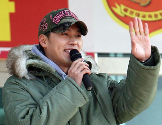 [NOW포토] 현빈 입대 “저 잘 다녀올게요”