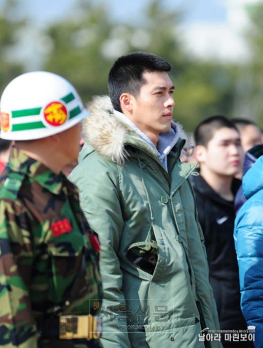 현빈, 훈련병 사진 공개 화제…”늠름하네”