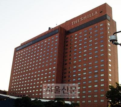 신라호텔, 한복 입었다고 출입 금지…왜?