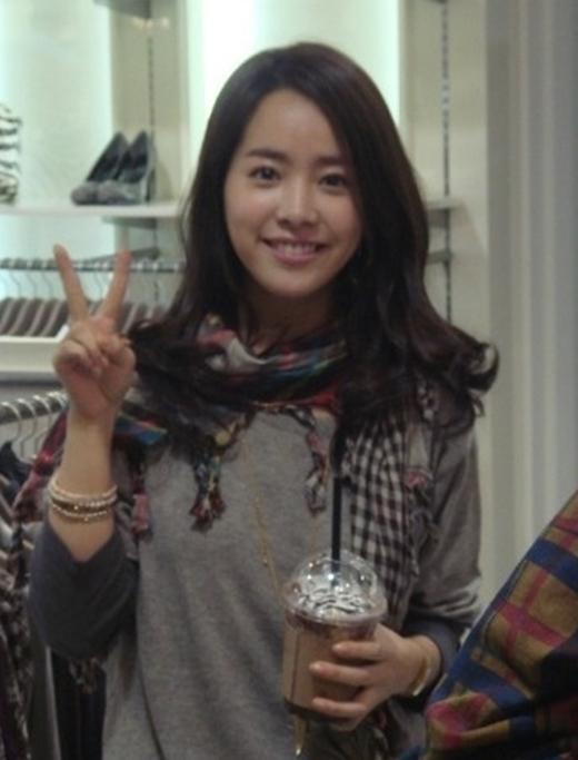 한지민 민낯 쇼핑 포착…‘일상이 화보네’